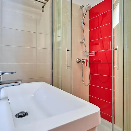 Teuta_commodious At The Apartamento Vodnjan